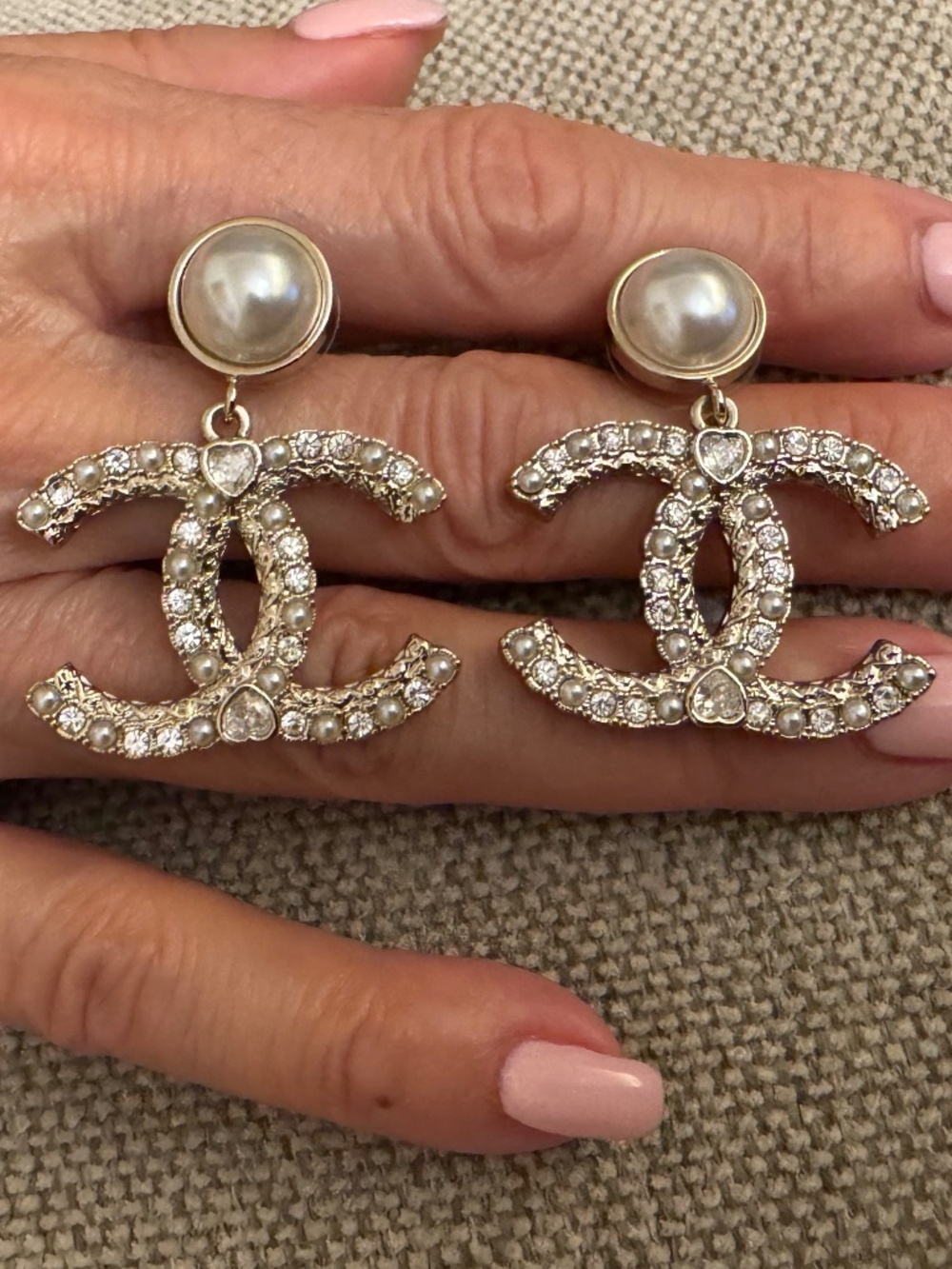 Super Rare Classic Chanel CC Logo Crystal Embellished Pearl Dropped Earrings